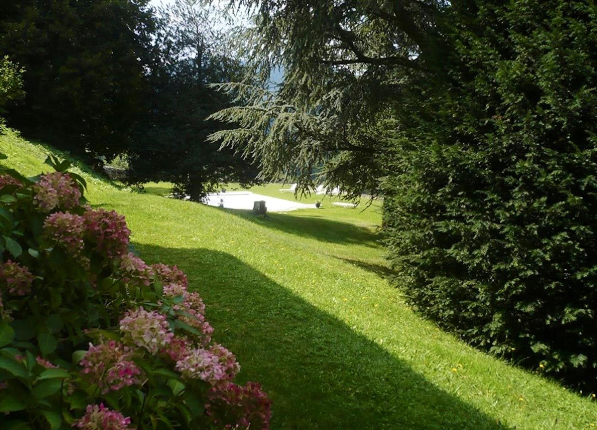 Demeure de 15 chambres avec piscine privee jardin clos et wifi a Satillieu Extérieur photo